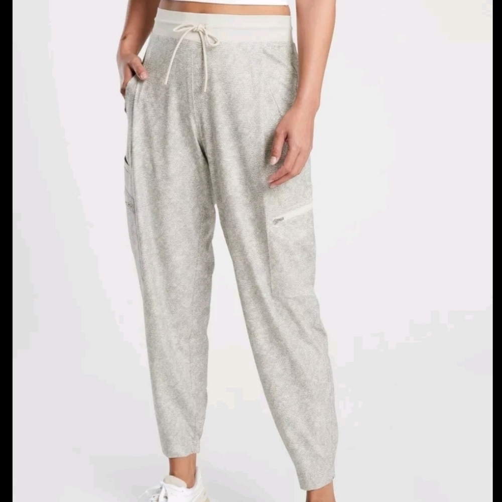 Athleta Women's Venture Printed Pant In Viper White Snakeskin Jogger Size 10